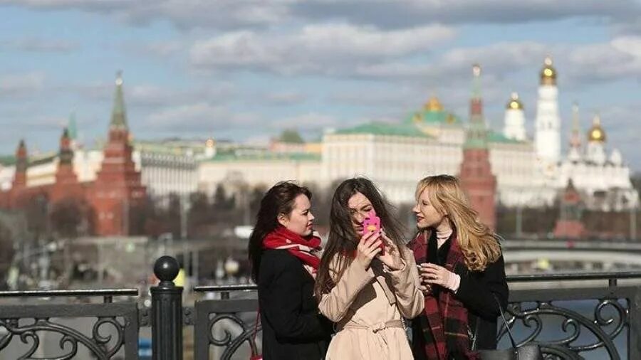 Делюсь теплом. Тепло обнимаю. Доброта и любовь. Православные друзья. Близкий человек рядом.