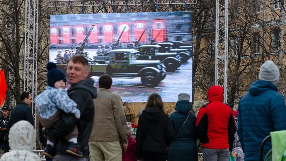 1 мая в архангельском. Парад Архангельск. С победой 9 мая. Маршрут парада 9 мая Архангельск. Парад 10 мая в Архангельске.