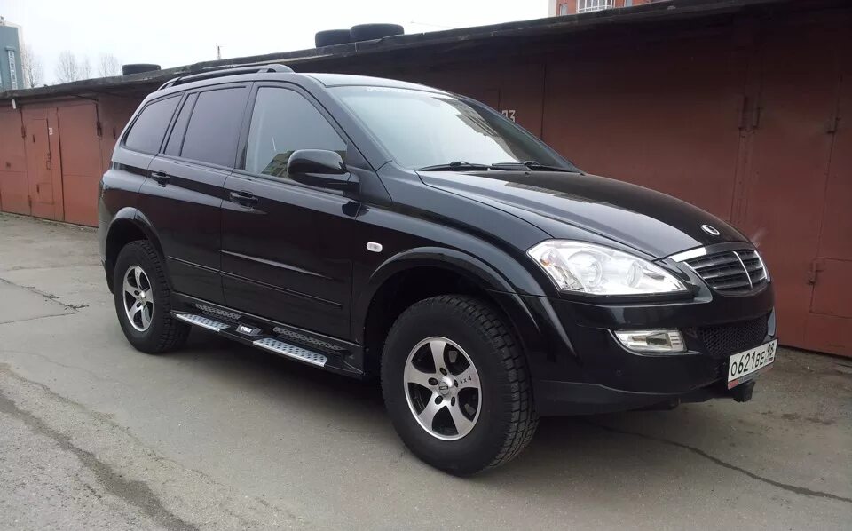 Авито саньенг рекстон. Диски Санг енг Кайрон. Саньенг Кайрон 2009. SSANGYONG Kyron r20. Диски на SSANGYONG Kyron r16.