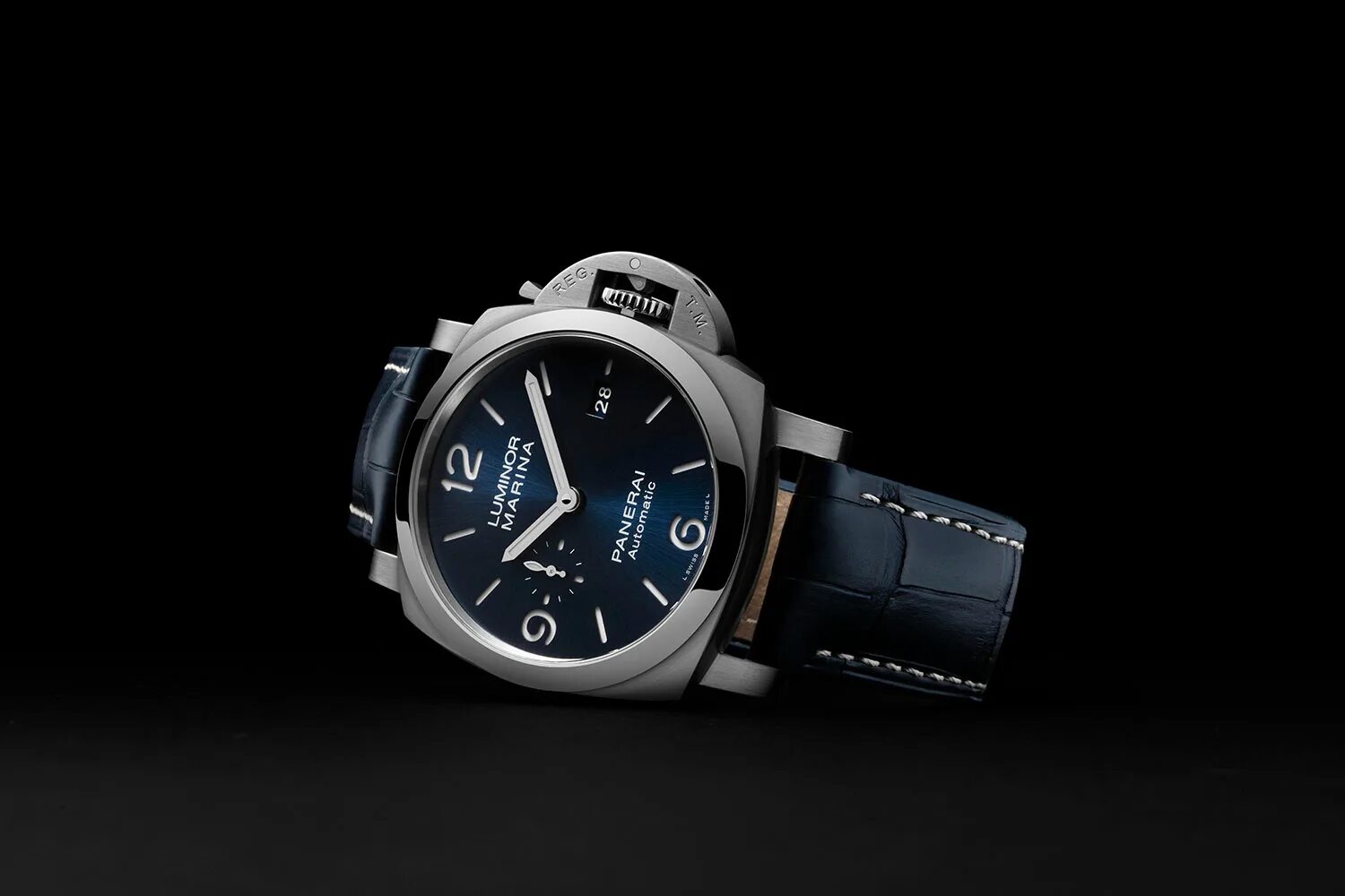 Panerai luminor marina. Панерай Люминор. Panerai Luminor pam01086. Pam1313.