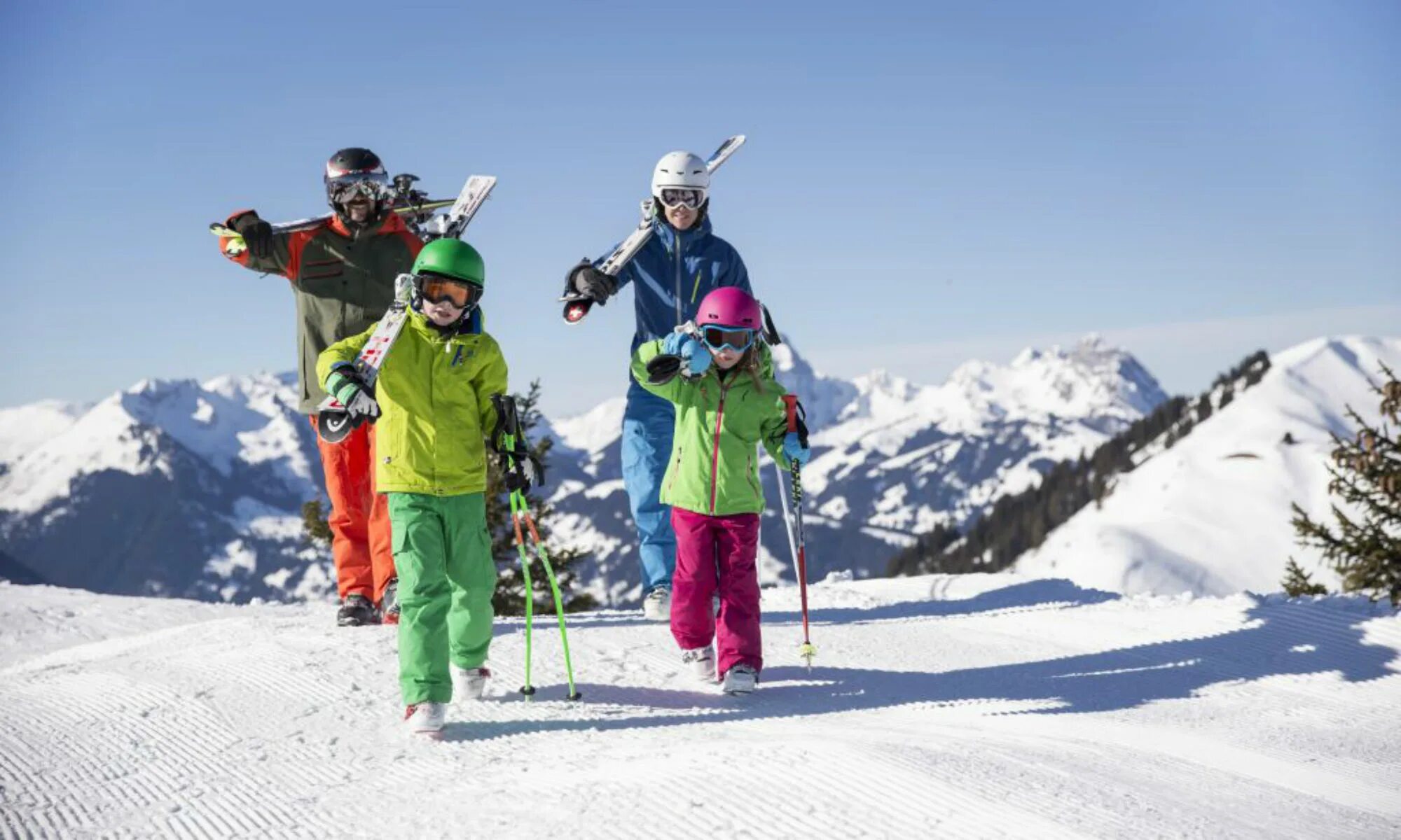 Ski aggu кто это. Семья на лыжах. Ski aggu рост. Crb fuue. Friesenjung ski aggu, joost.