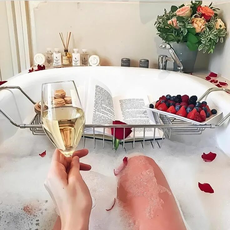 Как сделать красивое фото в ванной Pin by \uD835\uDCC6\uD835\uDCCA\uD835 on c o z y ❃ Bathtub photography, Photogra