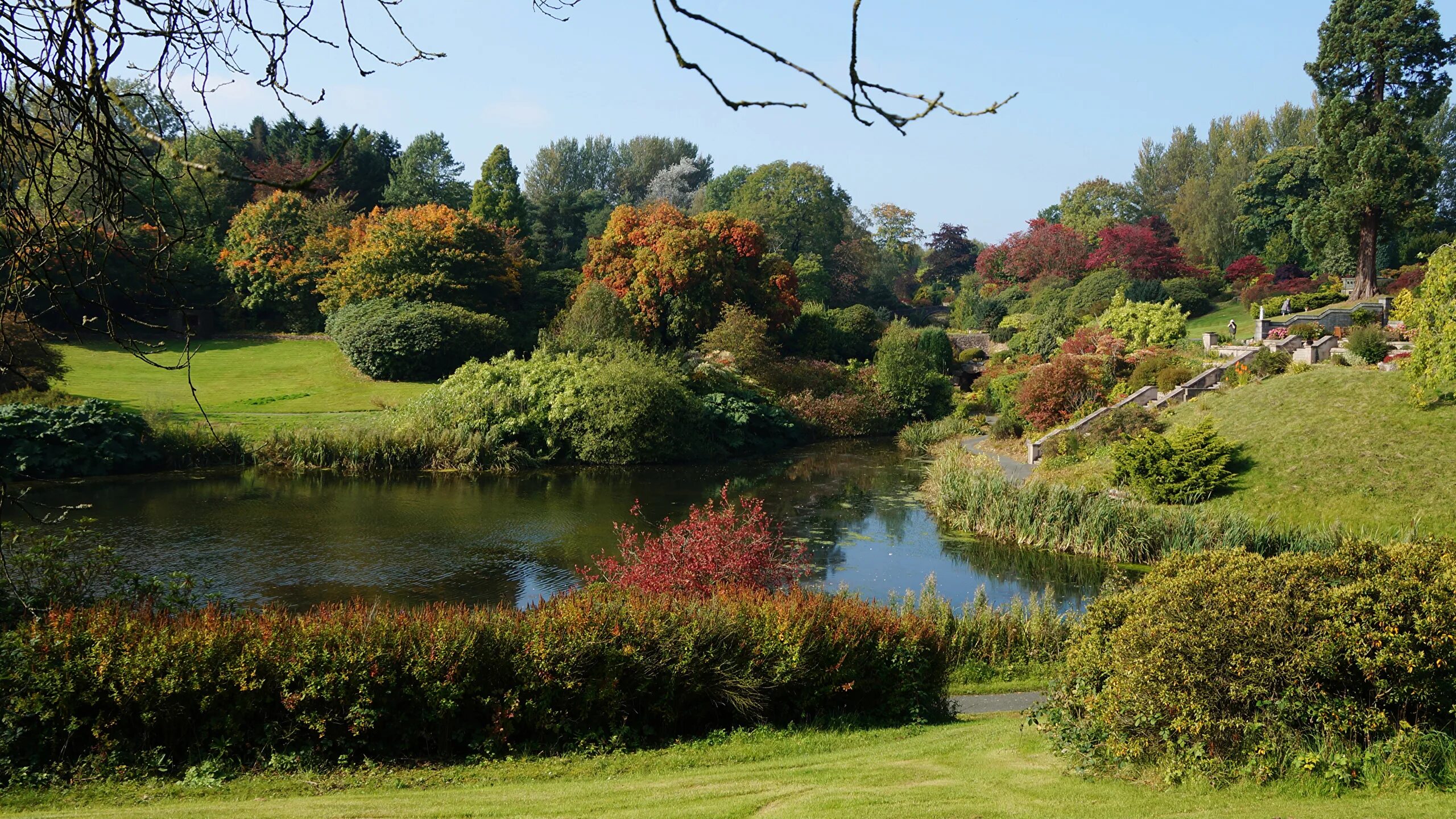 Uk parks. Английский пейзажный парк Англия. Парк Стоурхед Англия. Английский (пейзажный парк) парк. Национальный Ботанический парк Англия.