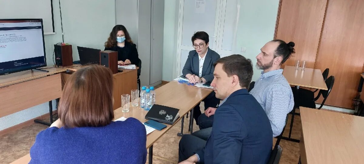 Институт развития физической культуры и спорта красноярск. Институт развития физической культуры и спорта красноярск. Институт повышения квалификации красноярск. Занятия йогой. Институт развития физической культуры и спорта красноярск.