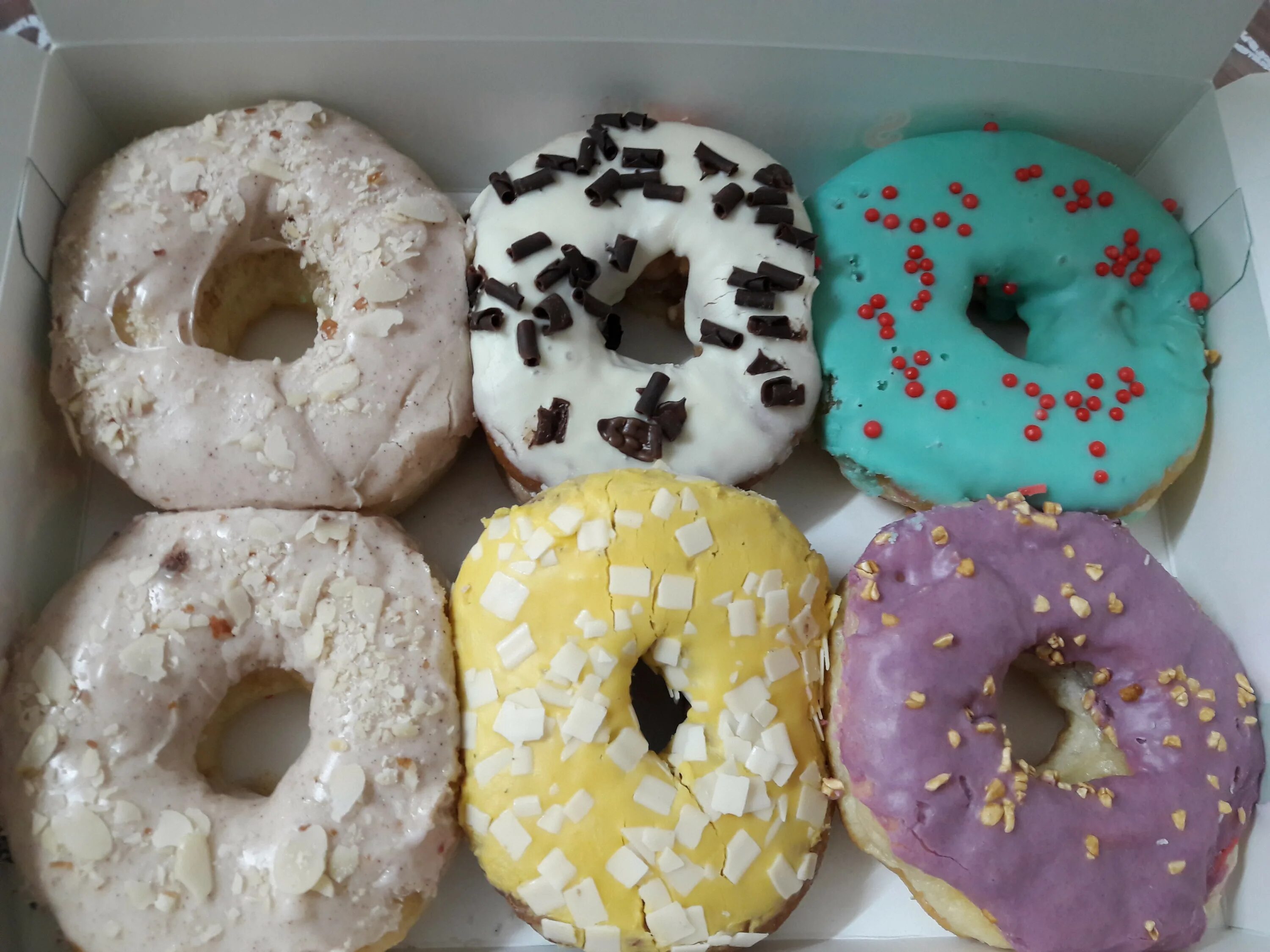 Star donuts. Star Donuts Екатеринбург. Пончики Донатс кафе. Пончики Екатеринбург Star Donuts. Пончики московские.