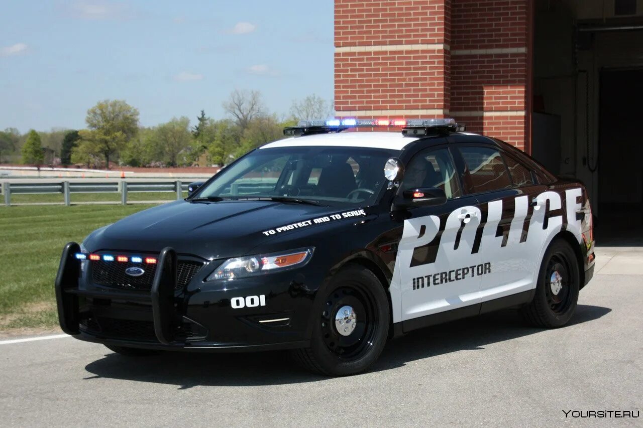 15 полицейская машина. Ford Taurus Police Interceptor. Ford Taurus 2013 Police Interceptor. Ford Taurus Police Interceptor 2012. Ford Police Interceptor 2013.