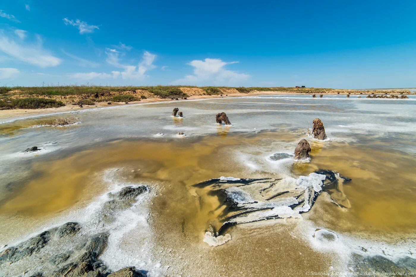 Озеро эльтон саратов баскунчак. Самое большое минеральное озеро европы. Озеро эльтон и баскунчак. Волгоград озеро эльтон. Солончак эльтон.