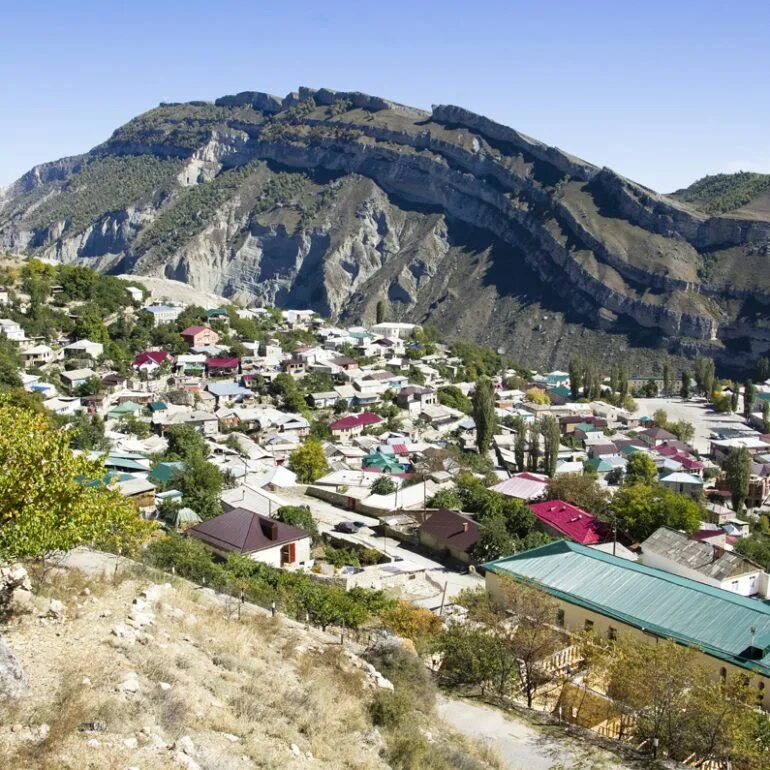 Гуниб дагестан достопримечательности. Верхний гуниб природный парк. Крепость гуниб дагестан. Гуниб высота над морем. Гора гуниб в дагестане.