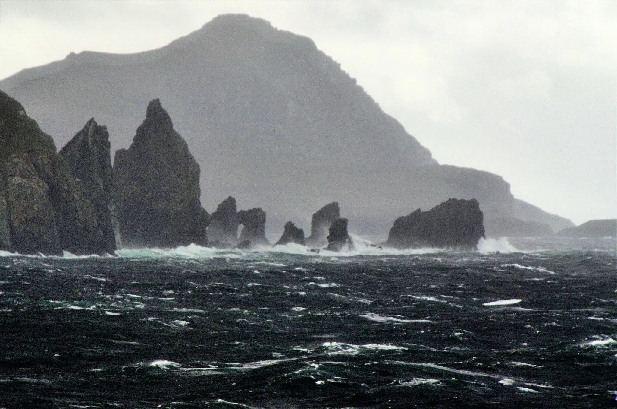 Горный мыс в южной америке. Мыс горн пролив дрейка. Огненная земля мыс горн. Открыт мыс горн — крайняя южная точка архипелага огненная земля. Мыс горн чили.