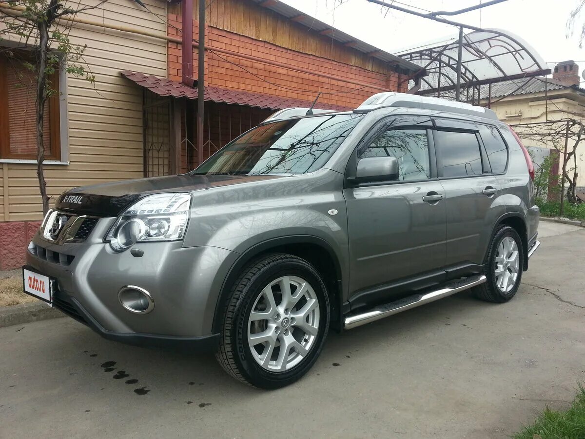 Ниссан х трейл 2012 купить. Nissan x-Trail 2012. Nissan x Trail 2012 серебристый. Nissan x-Trail 2012 серый. Ниссан х-Трейл 2012 серебристый с рейлингами.