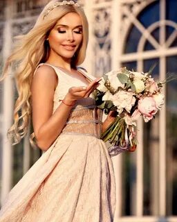 Фото певицы алены
