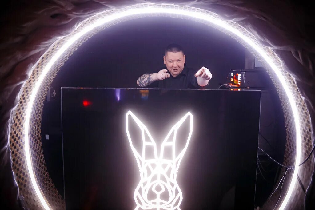 Рэббит ярославль ресторан. Ярославль улица свободы 2 40 rabbit. Ресторан кролик ярославль. Ярославль улица свободы 2 40 rabbit. Бар кролик ярославль.