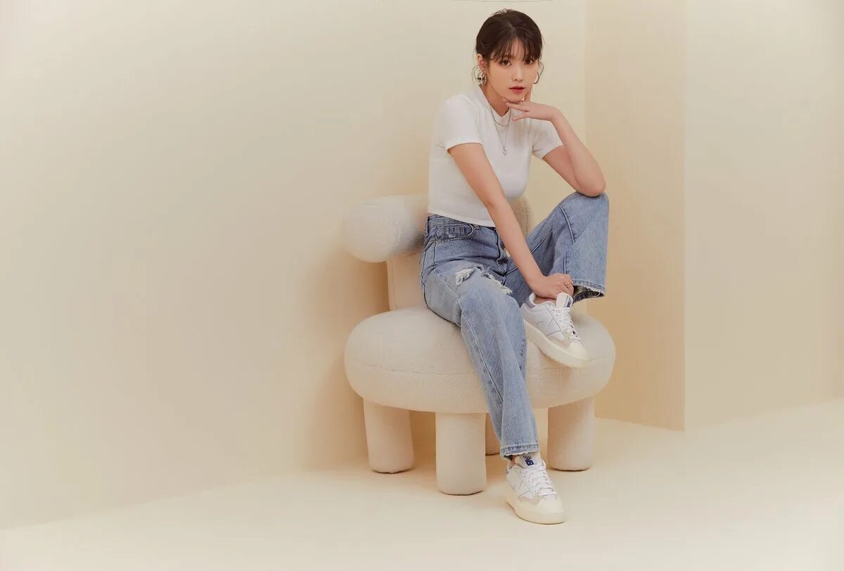 Город иу в китае. New balance ct 302 синий. Рынок в китае футьен. Iu hstyle. Цветные фото айю для вирта.