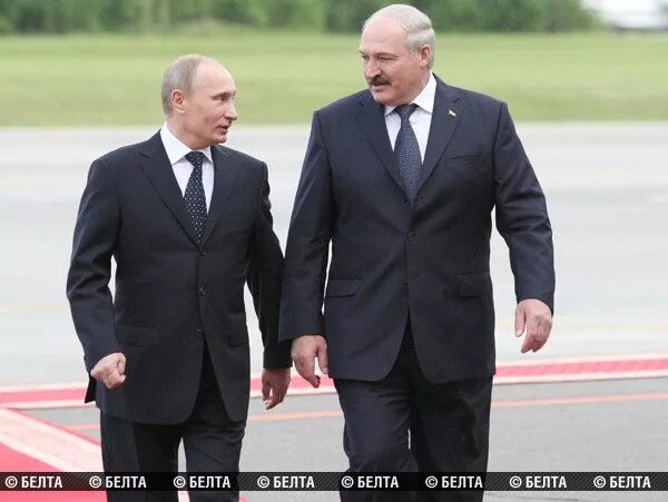 Путин и президент белоруссии. Рост лукашенко александр. Александр лукашенко в полный рост. Лукашенко рост и вес. Лукашенко 2015 в полный рост.