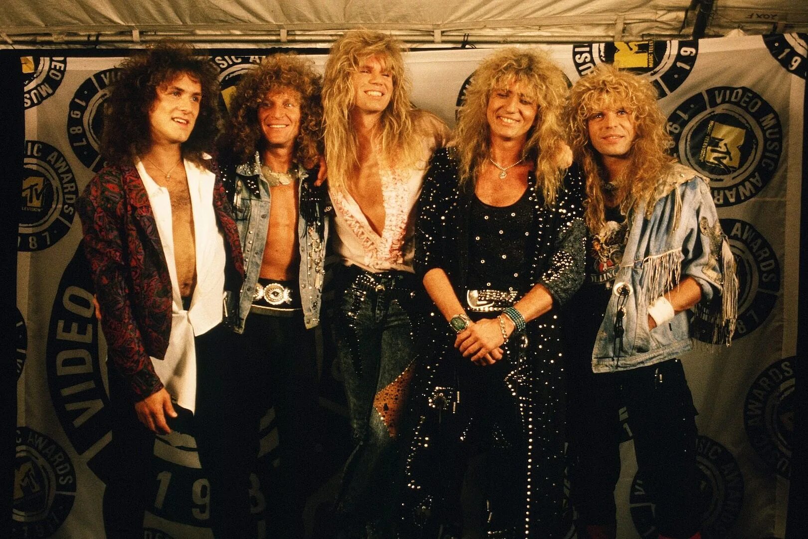 Уайт снейк. Группа Whitesnake. Whitesnake - 1987. Группа вайтснейк 1987 год.