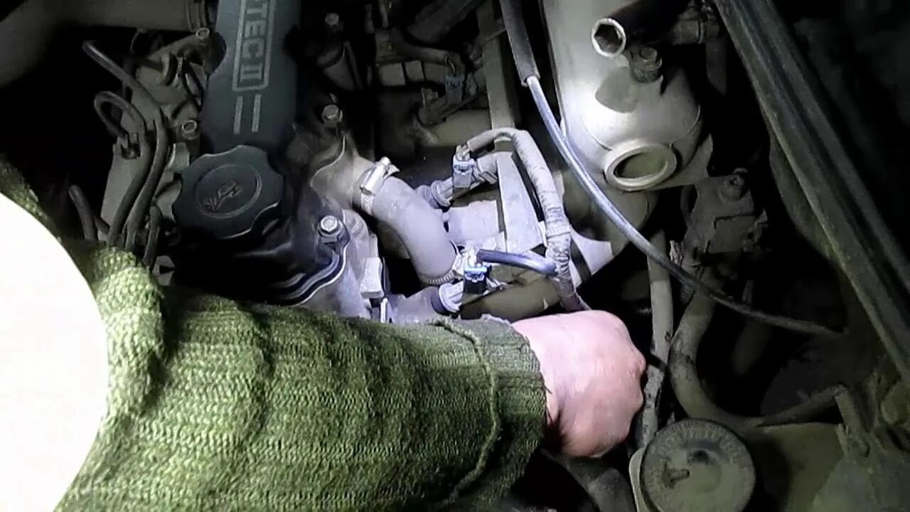 Как снять стартер лачетти. Chevrolet aveo снятие стартера. стартер шевроле круз 1.8 расположение. шевроле вива 1.8 реле стартера. снятие стартера шевроле круз 1.8.