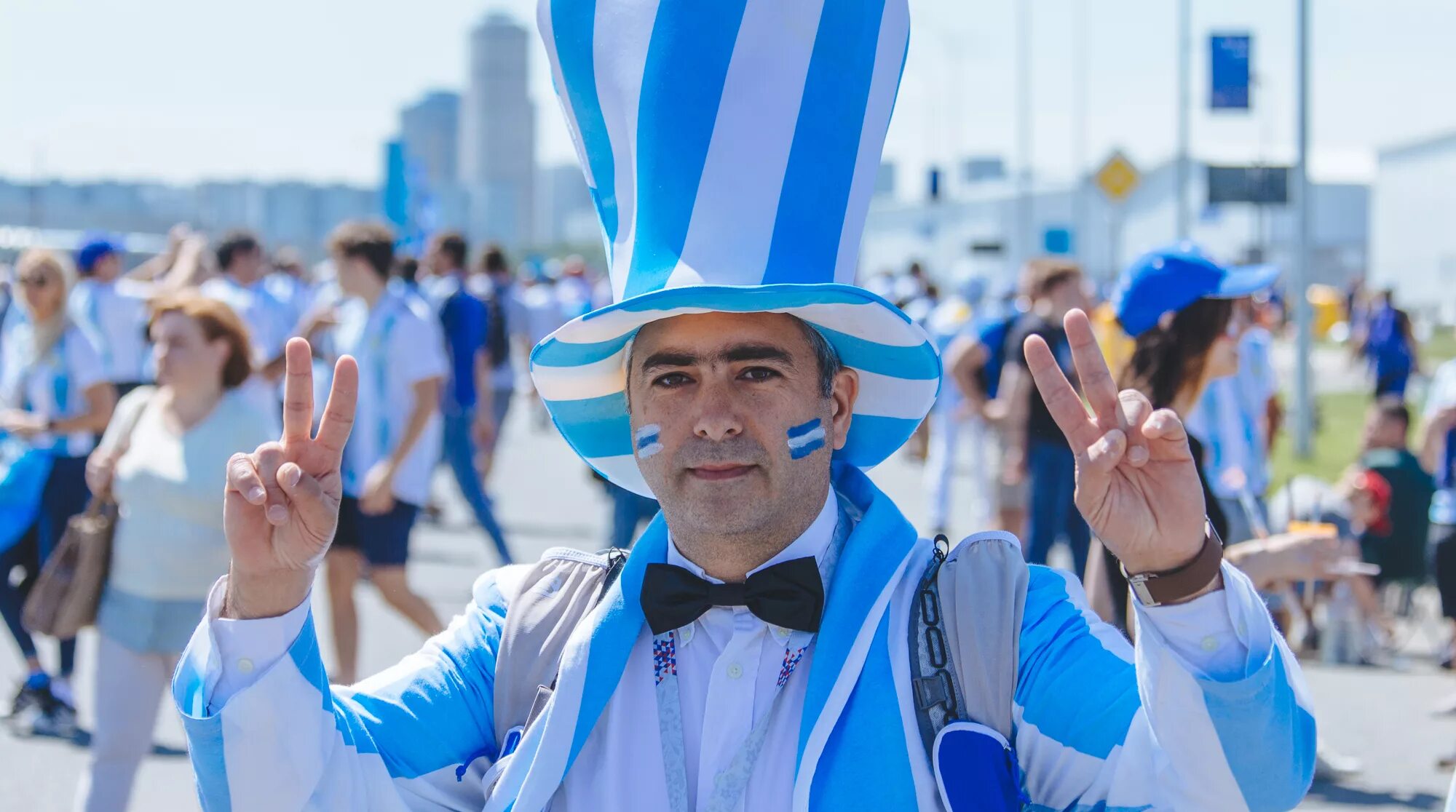 Болельщицы аргентины на чм 2018. Болельщицы сборной аргентины. Население аргентины. Аргентина люди. Аргентинцы европейцы.