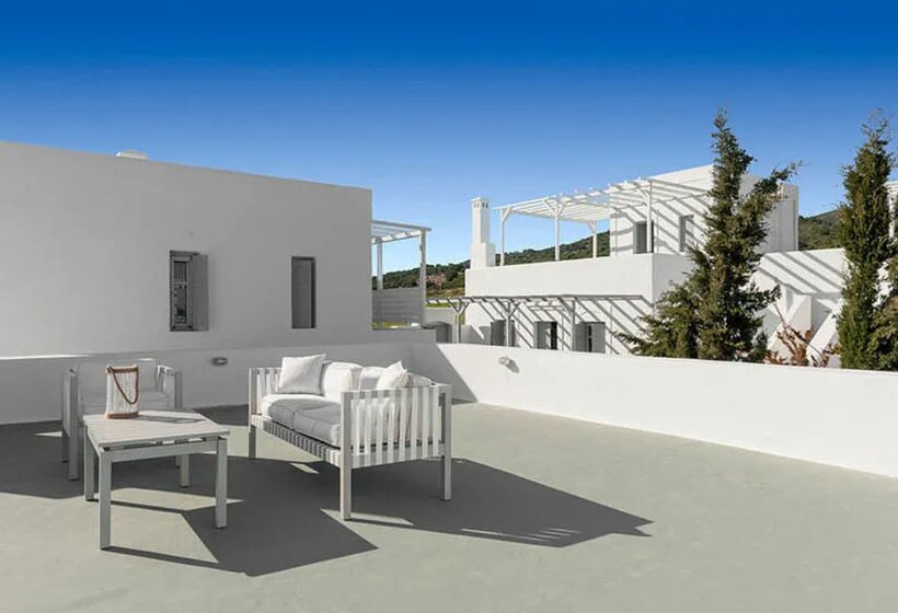 White village. White Village Сочи. Вил Уайт отель белород4. White Village Apartments. White Villas Seabeeze.