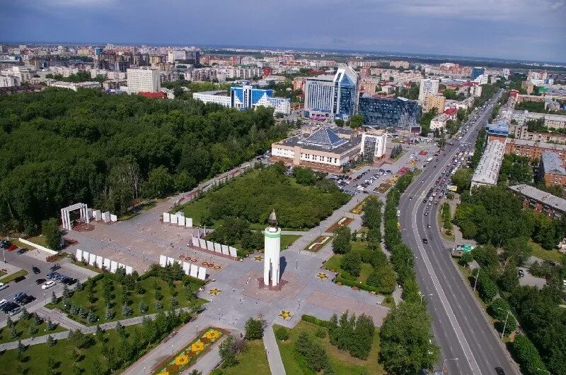 Кому тюмень. Улица Республики Тюмень. Главная улица Тюмени. Тюмень центр города. Тюмень Центральная улица.