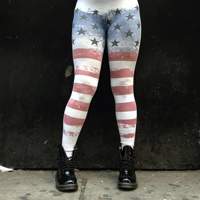 Колготки топик. Ох уж эти ножки. Девочка в американских чулках. Ножка американка.