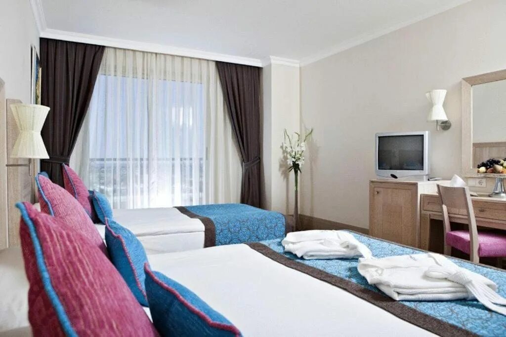 Family resort spa турция. Bayar family resort турция. белек кристал фэмили резорт. bayar family resort hotel spa 5. bayar family resort номера.