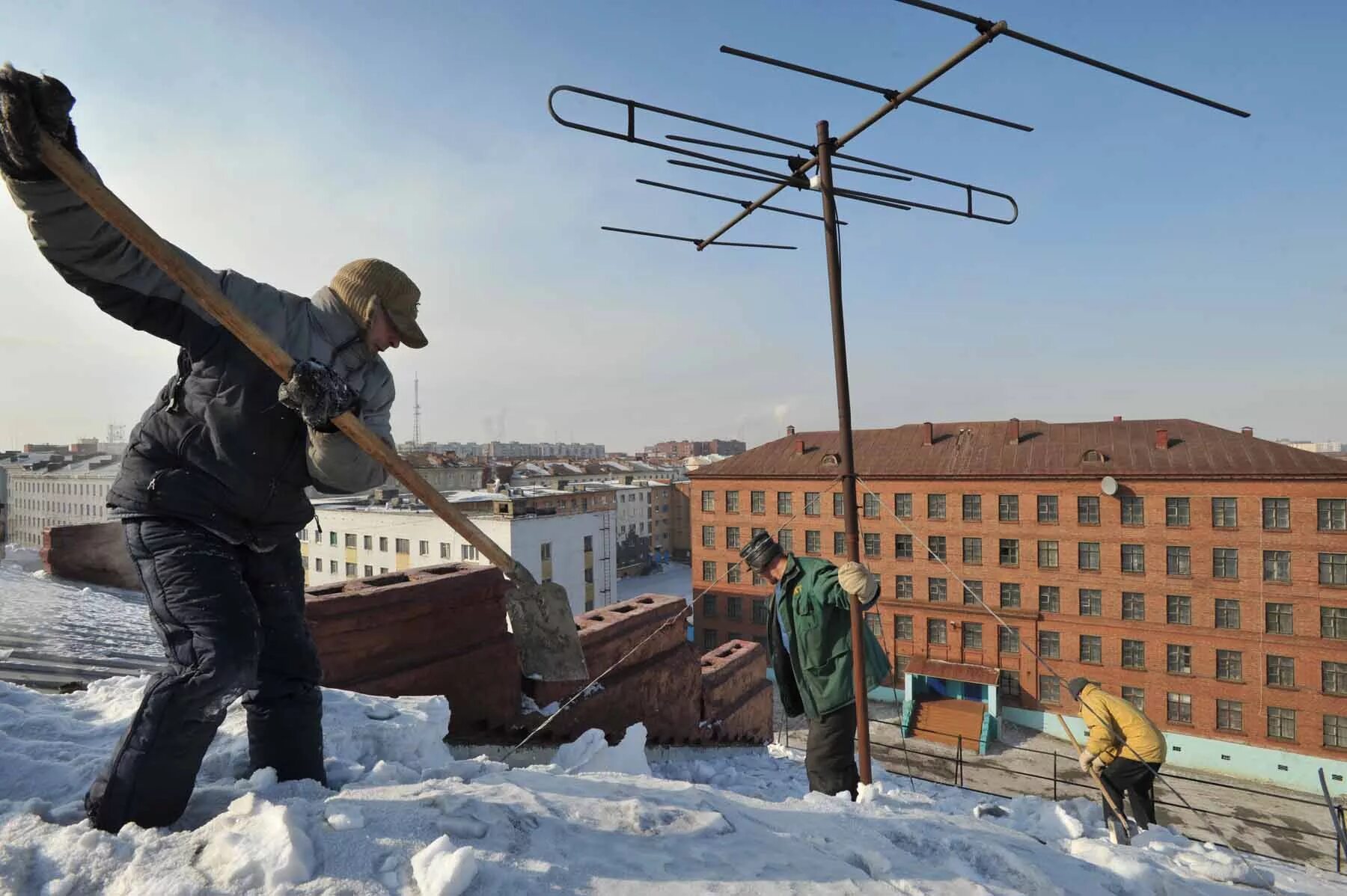 дом нирнзее крыша служебный роман.