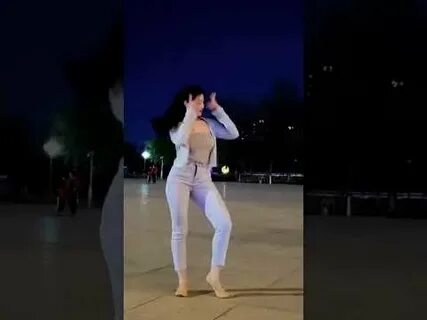Шафл танцуют красавицы