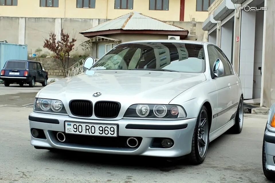 Авито м5 купить. Зеркала м5 е39. БМВ мыльница е39. Зеркала БМВ е39. BMW e39 m зеркала.