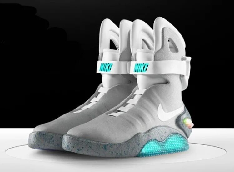 Те самые кроссы. Nike Air mag 2011. Nike mag Марти Макфлай. Nike Air mag 2016. Кроссовки Марти Макфлая Nike mag.