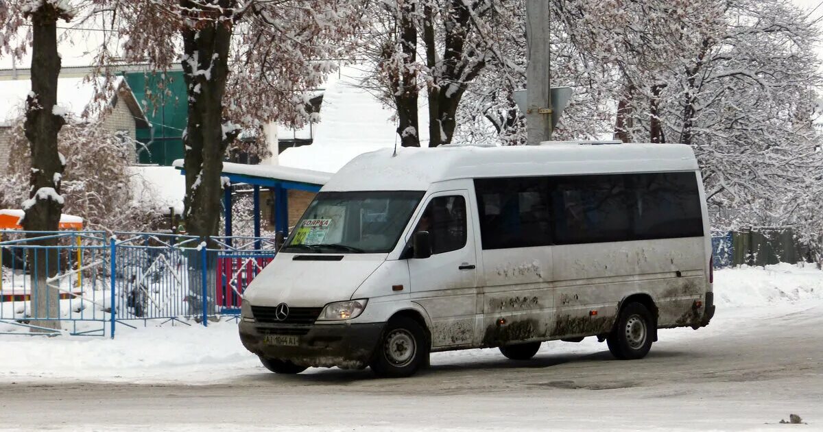 Чаусы маршрутка. Маршрутка зимой. микроавтобус зимой. маршрутное такси. автобус маршрутка.