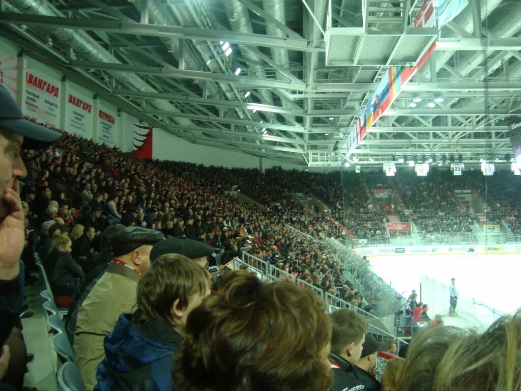 Арена омск новая вместимость. Новости орене. Смирнов александр луч-энергия 2003. Авангард первый матч в омске. Новости орене.