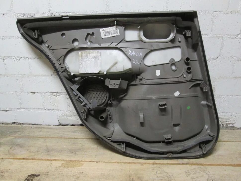 Купить обшивка двери задней правой 8200151616 renault megane 2 (хэтчбек) в интер