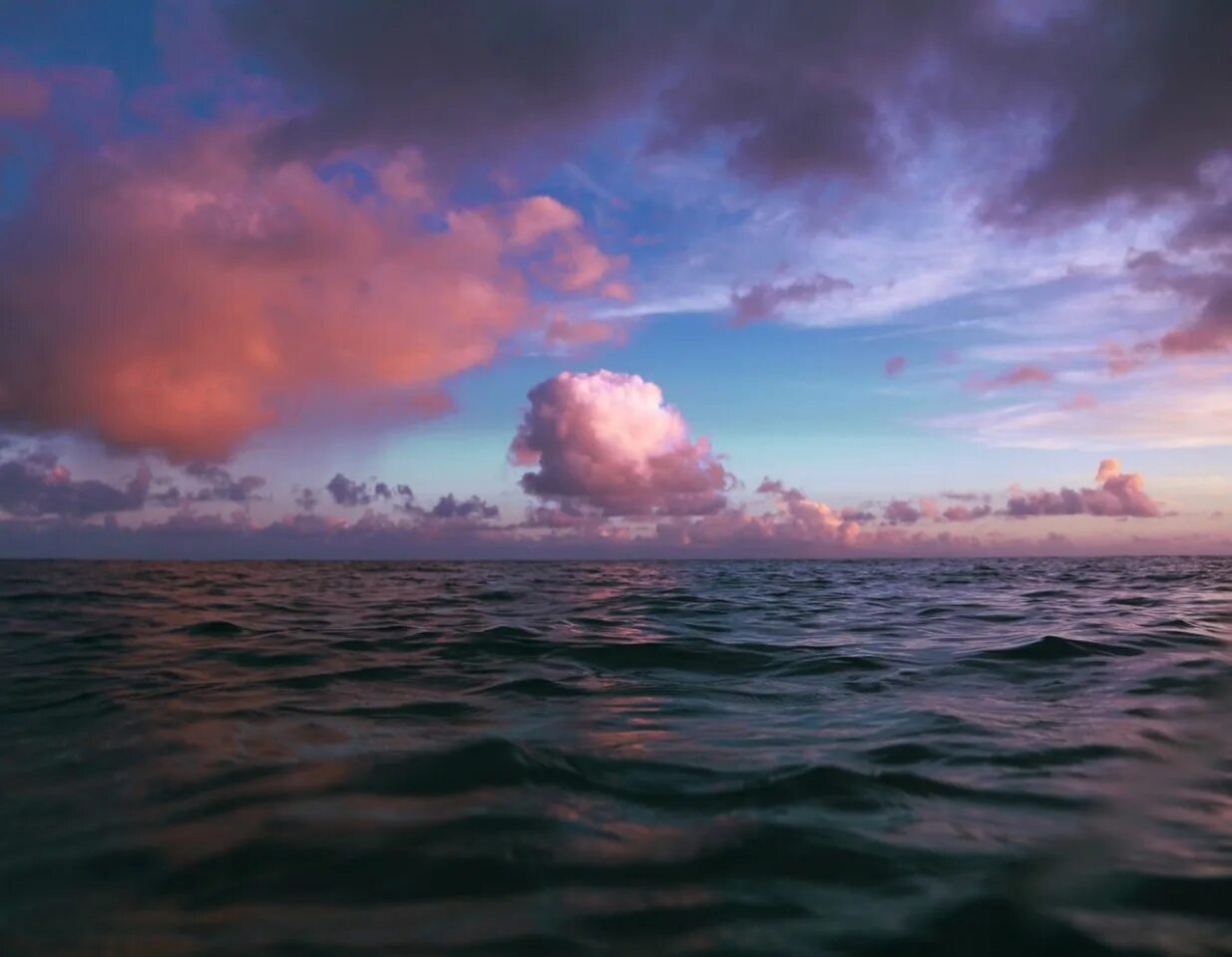 Облака над морем. Море Эстетика. Море пейзаж Эстетика. Небо и море Эстетика. Меня б ты вынес океан