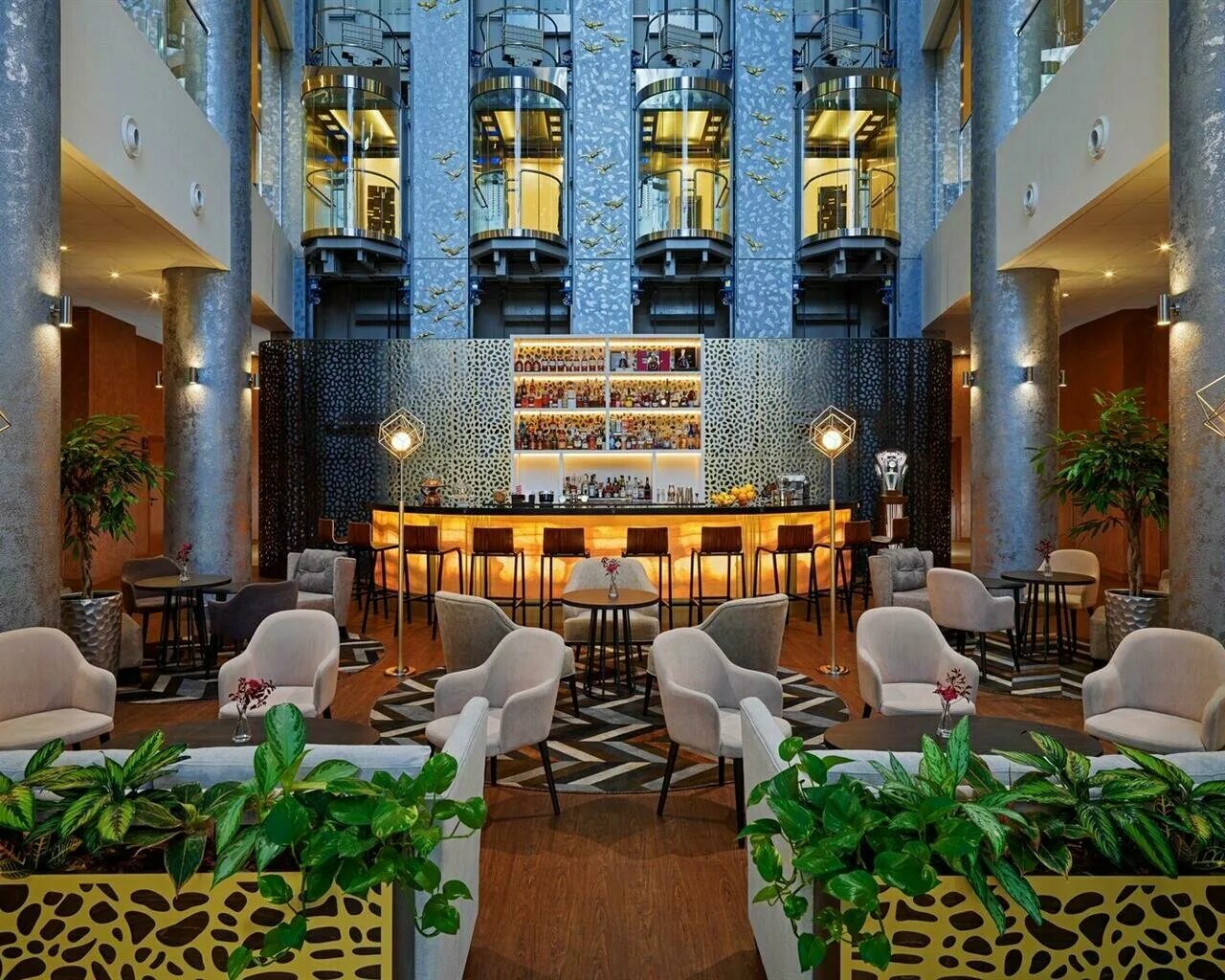 Мариот гостиница краснодар. Краснодар, ул. Красная 120 краснодар. Гостиница марриотт краснодар. Отель марриотт на красной улице краснодар.