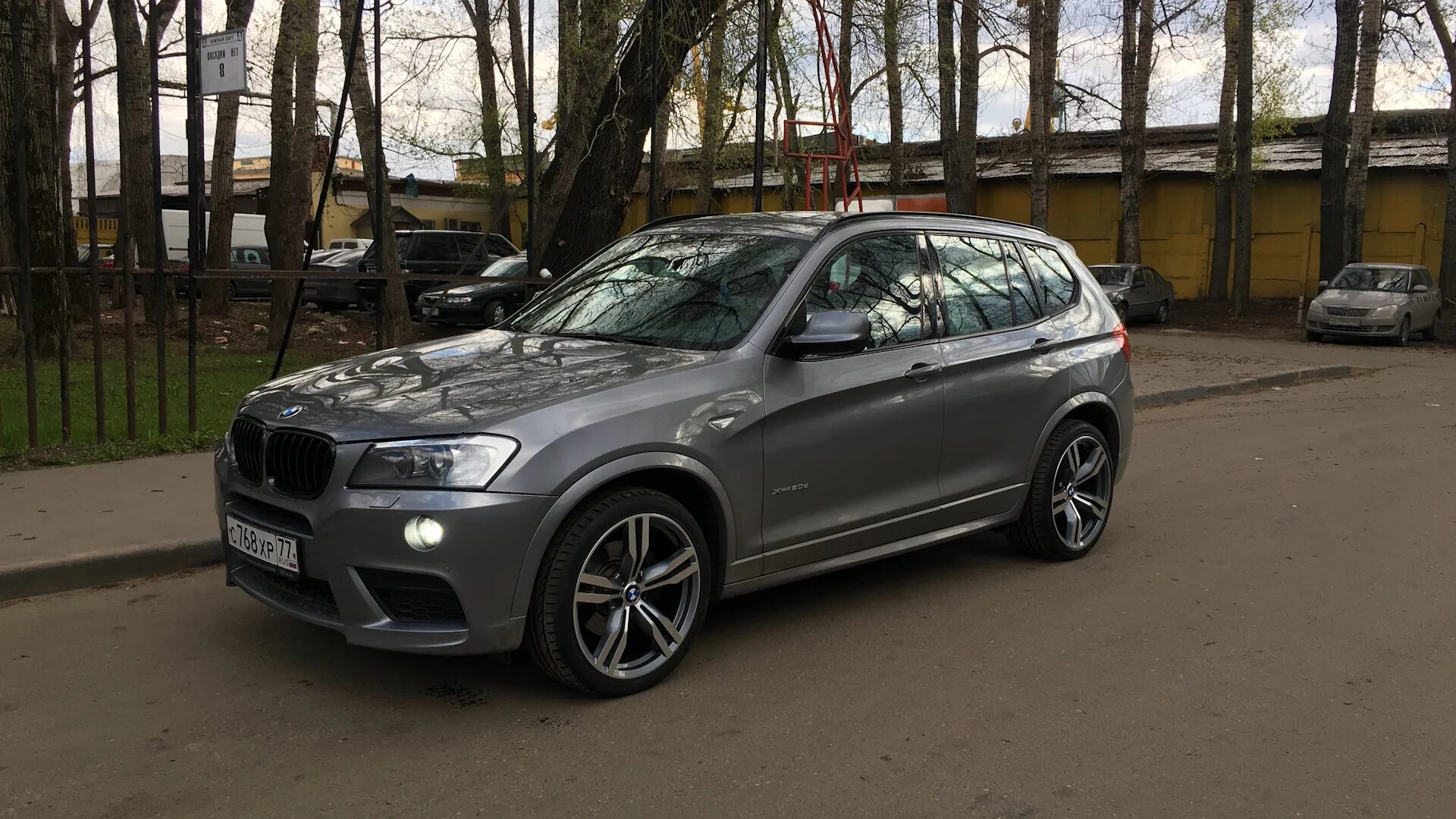 Шины на бмв х3. BMW x3 f25 Wheels. BMW x3 f25 диски r20. BMW f25 r19. БМВ х3 f25 r20.