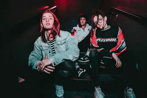 Chase atlantic playlist