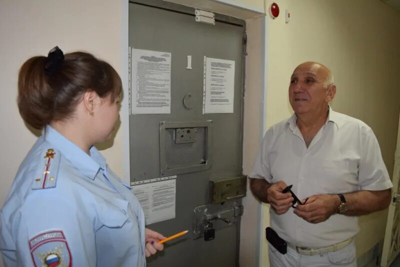 Специальный приемник для лиц. Спецприемник для лиц подвергнутых административному аресту. специальный приемник полиции. специальные приемники для лиц. спецприемник орск.