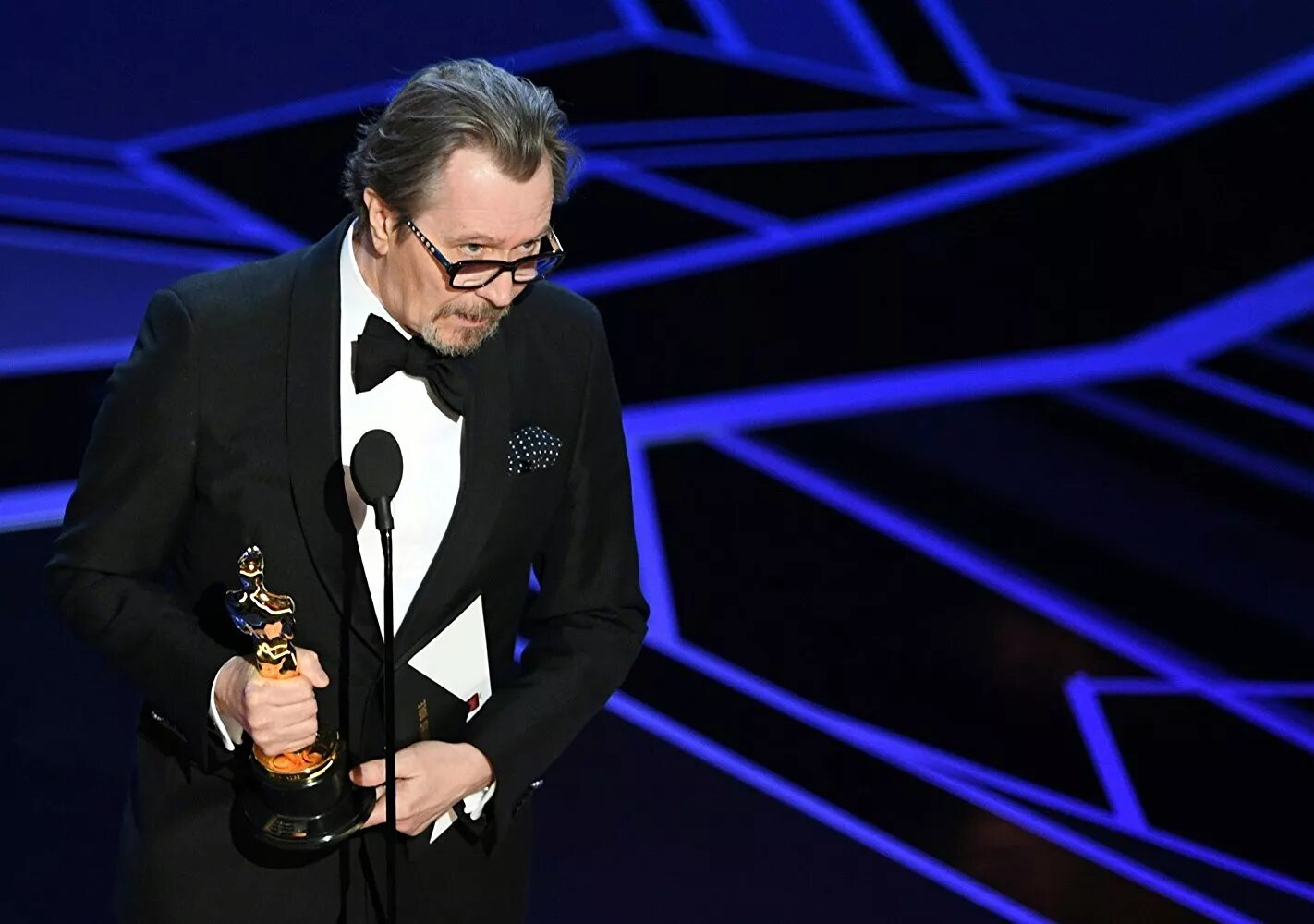 Гари Олдман Оскар. Gary oldman Oscar 2018. Гэри Олдман получил Оскар. Кинонаграды.