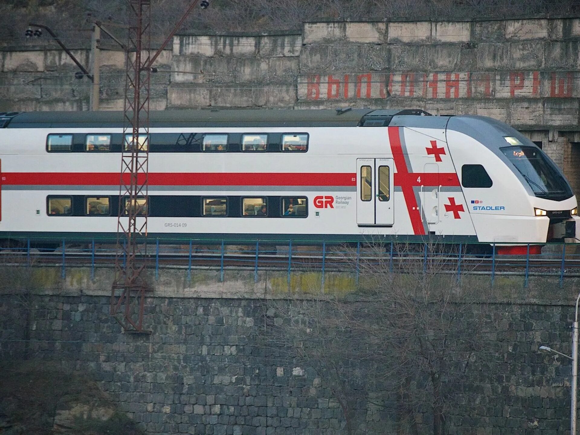 Тбилиси Батуми поезд Штадлер. Stadler Тбилиси Батуми. Поезд Тбилиси Батуми 1 класс. Stadler поезд Тбилиси.