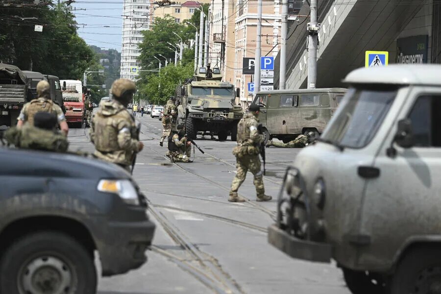 Вагнер в Ростове. Военные действия. Военные фото. Российские военные. Вооруженные выступления против