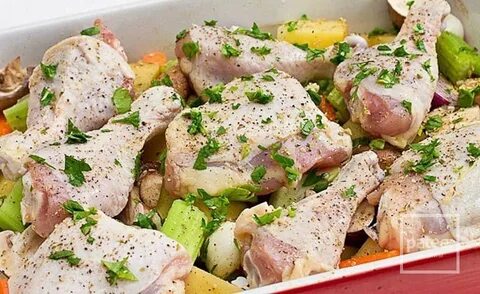 Сельдерей с овощами в духовке