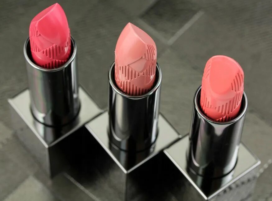 Burberry 29 Lipstick. Burberry Lipstick n 53. Помада Burberry Kisses. Губная помада 42 Берберри. Помада burberry