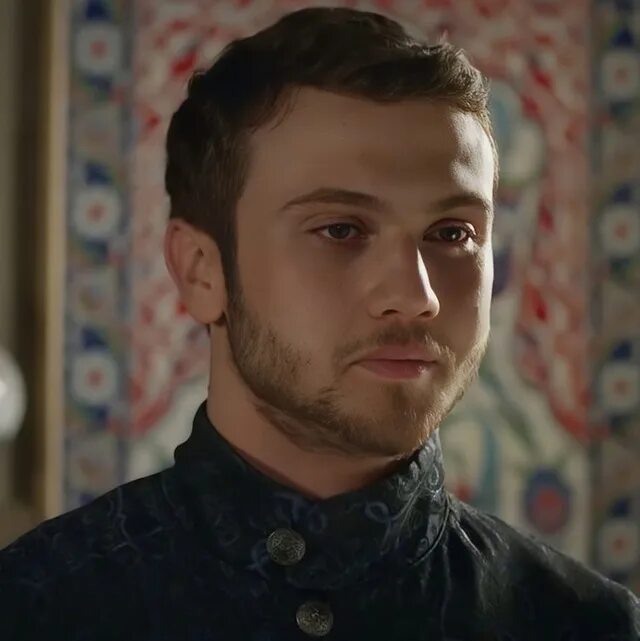 Шехзаде баязит. Шехзаде баязит. Шехзаде баязит. Шехзаде баязид актер арас булут. Арас булут ийнемли шехзаде баязид.