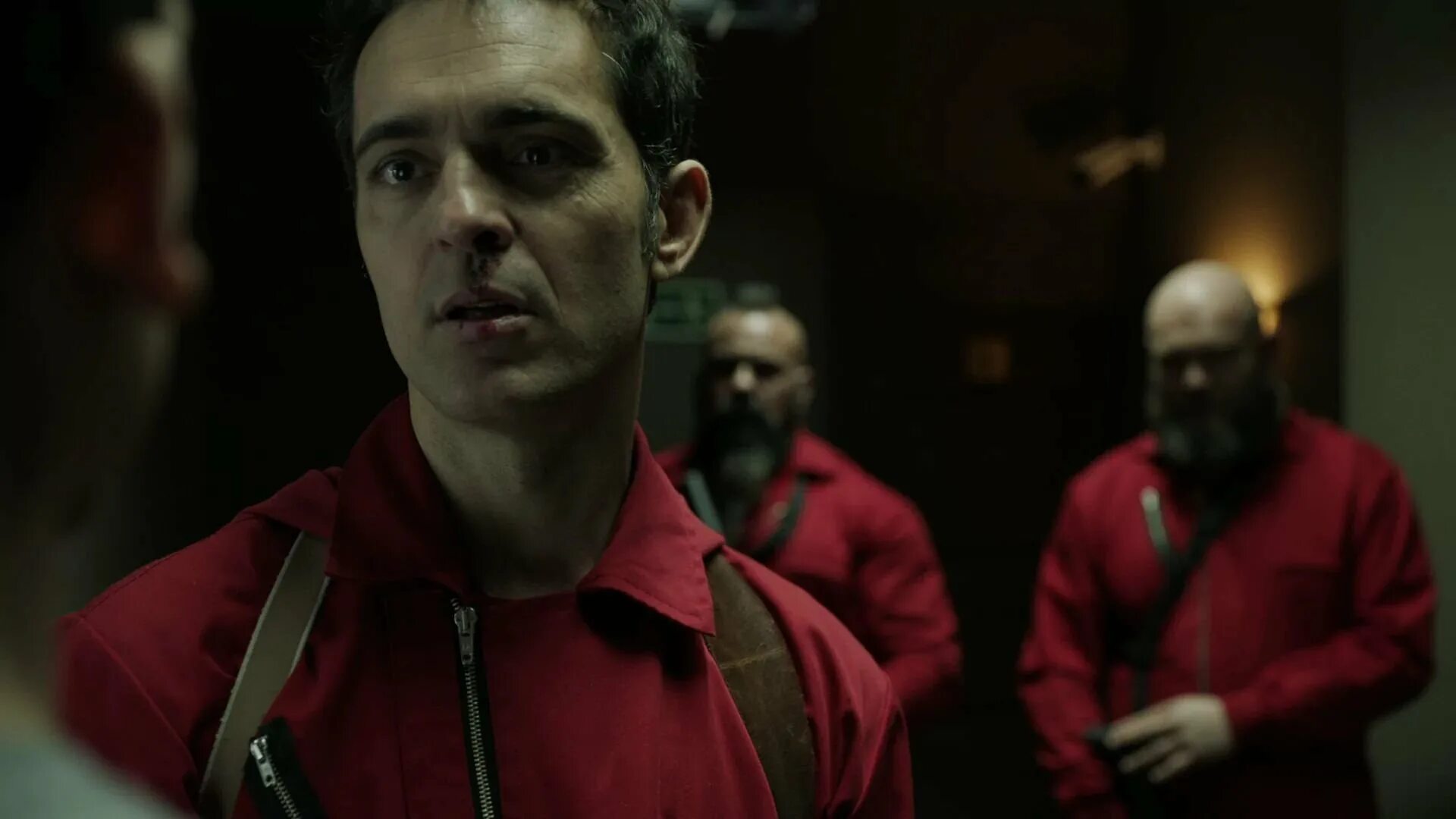 Бумажный дом основан. Бумажный дом / money heist. бумажный дом сериал берлин. бумажный дом сериал берлин педро алонсо. педро алонсо бумажный дом.