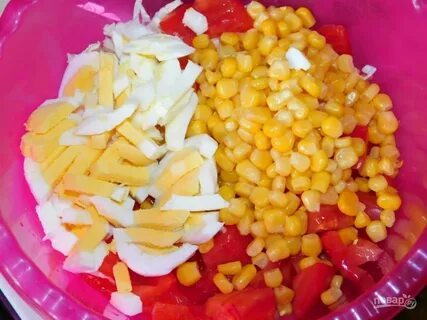 Салат огурцы сыр яйцо кукуруза