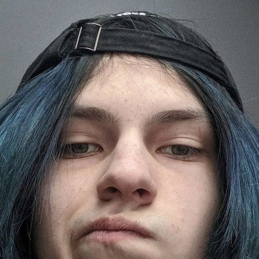 Роман феофилов на аву. Фуфел феофилов. Феофилов синие волосы рома. Данила рябов. Feofilov блоггер.