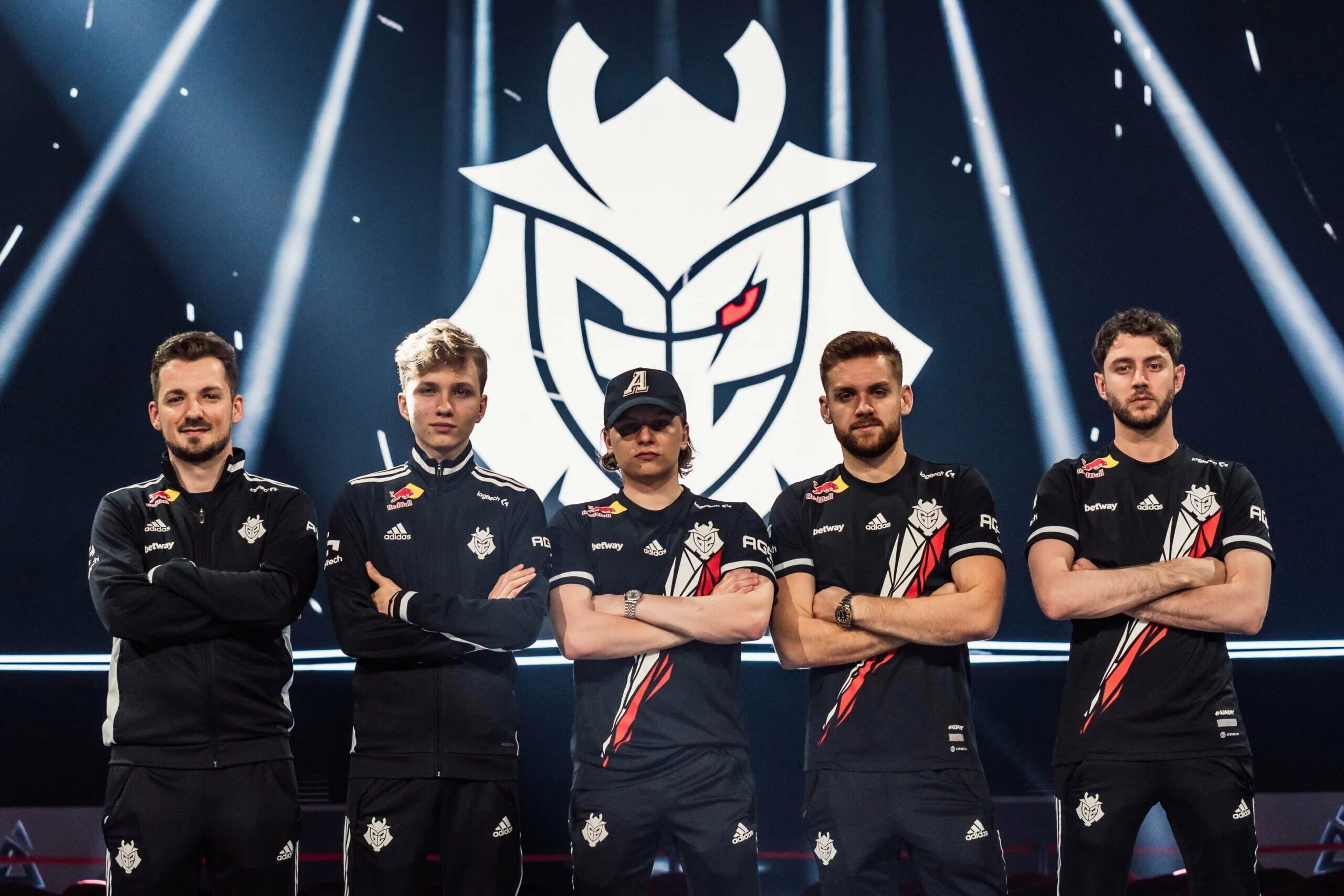 Киберспортсмены кс2. G2 Esports CS go 2022. Состав команды g2 в КС го. G2 Esports состав 2023. G2 Esports фото.