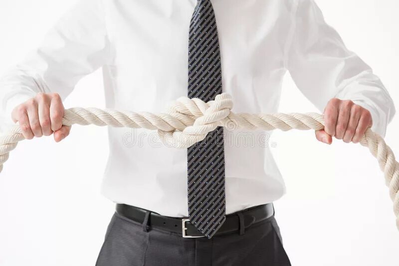 Ослабленный галстук. Люди завязывающие узелки. Парень завязывает узел. Парень завязывает узел. Повязан верёвками.