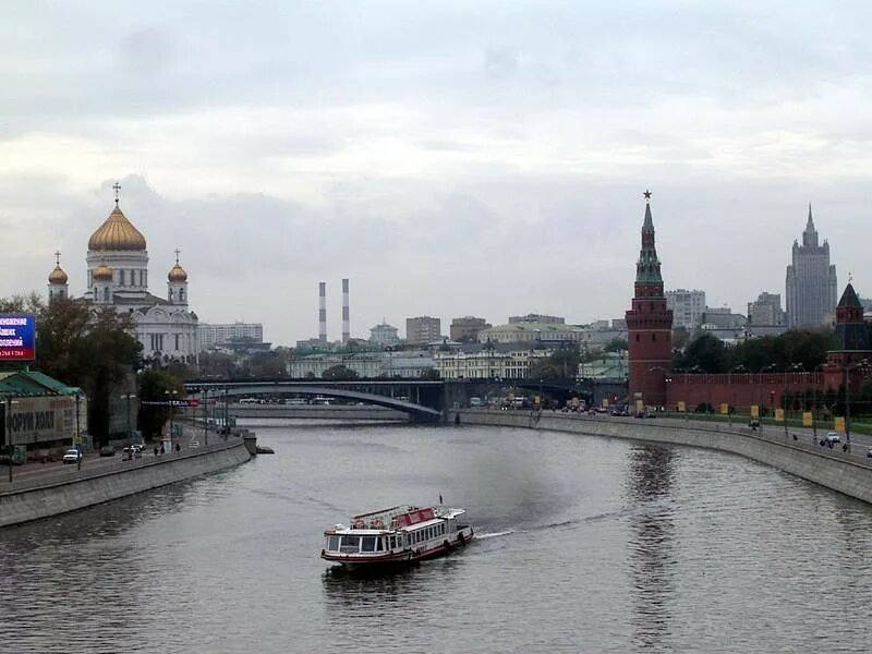 Москва река 1997 год. Moscow Reka река. Москва река за пределами Москвы. Берег Москвы реки. Москву называют портом