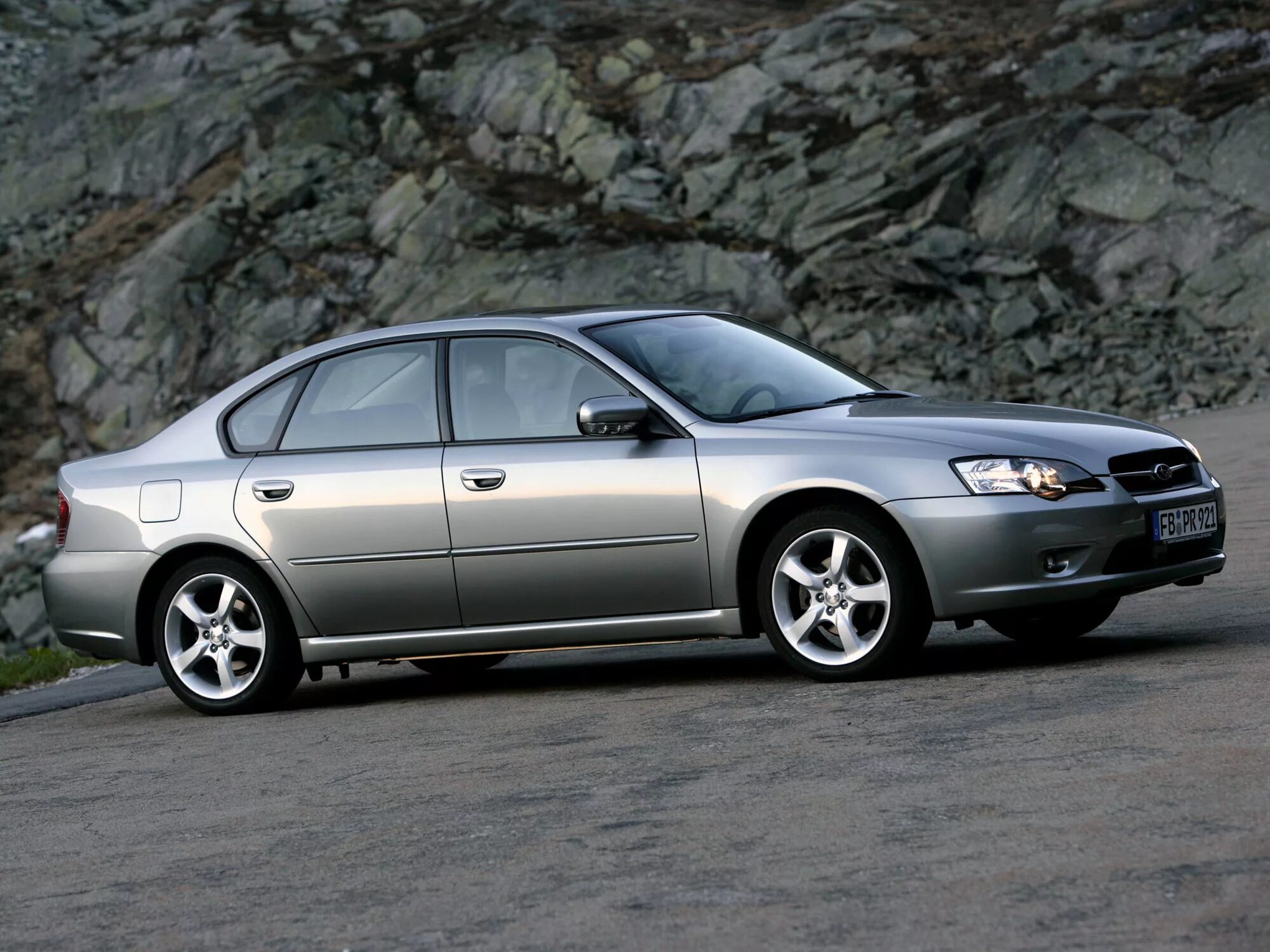 Subaru legacy поколения